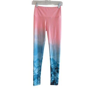 GOLDSHEEP Pink Blue Snow Capped Mountain Print Leggings - Size S